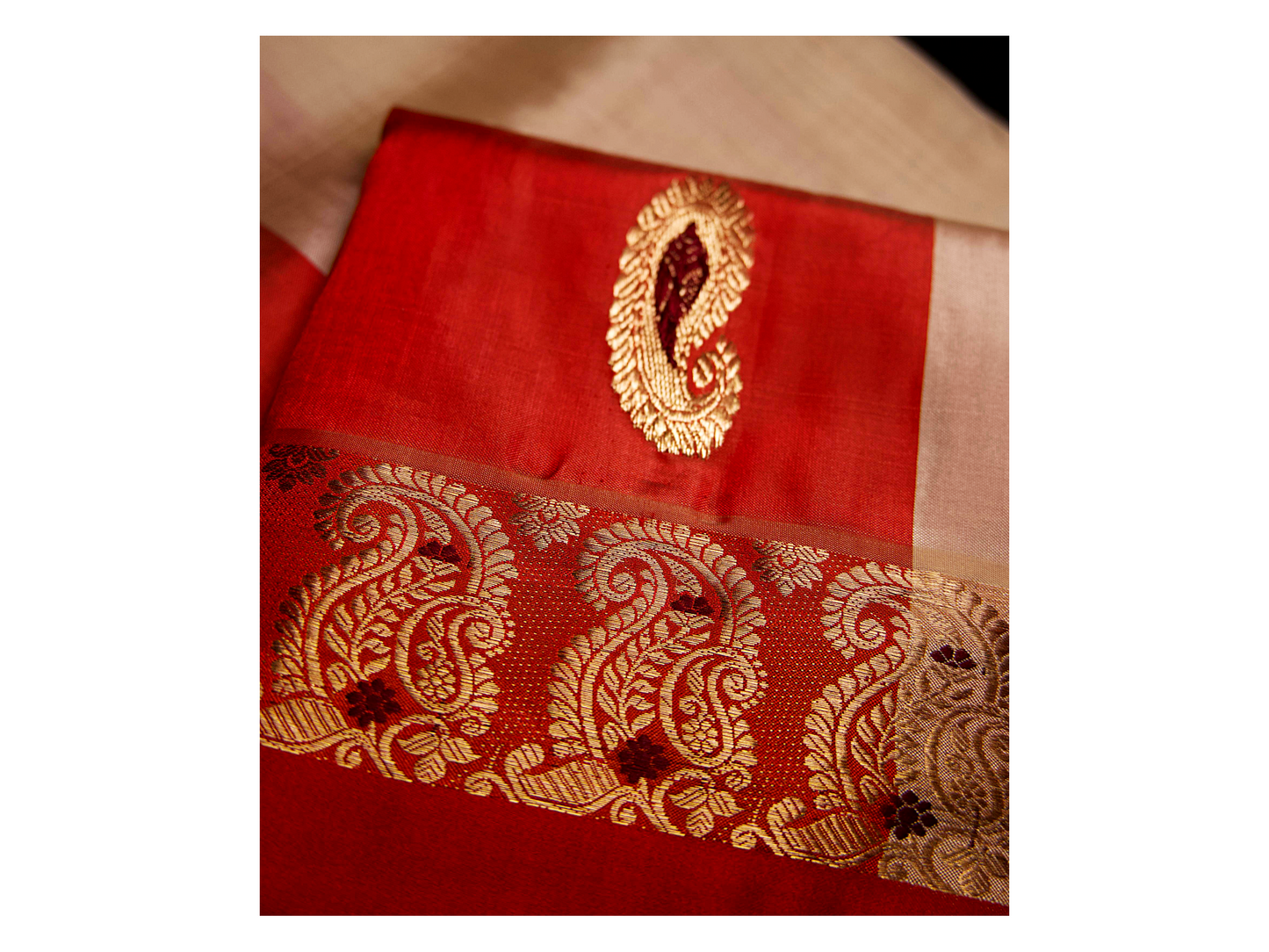 Pure Gorod Silk saree in red & white combination with golden thread & meenakari work